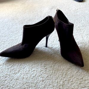 GUESS brown suede booties with gold fixtures